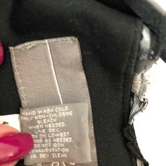 Chico’s Travelers Isadora Ruffle Jacket - Picture 4 of 4